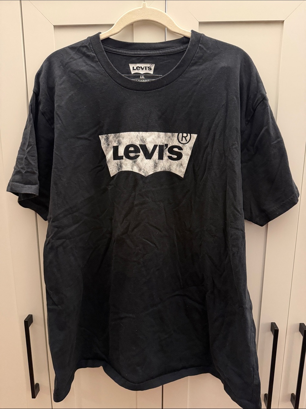 Levi's Black Short-Sleeve Tee with White Logo